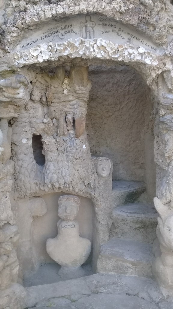 Le Palais Idéal du Facteur Cheval : Un chef-d’œuvre d’Art Naïf au cœur de la Drôme