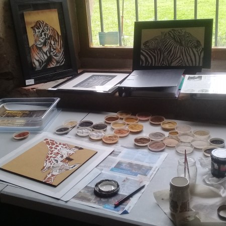 Le Charme Intemporel des Tableaux en Sable Naturel : Entre Art et Héritage