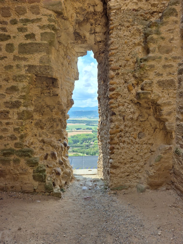 La Tour d'Albon : Berceau du Dauphiné et Table d'Orientation Incontournable de la Drôme du Nord