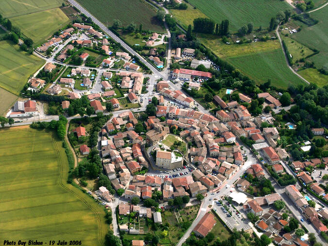 Découvrez le projet de restauration de l’église Saint-Didier d’Alixan, joyau roman du XIIe siècle au cœur d’un village circulaire de la Drôme. Soutenez la candidature d’Alixan au Prix du Public Rhône-Alpes 2025 de la Fondation du Patrimoine. Chaque vote compte !