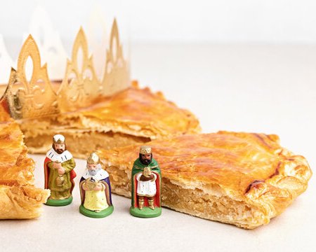 Épiphanie 2026 à Saint-Rambert-d'Albon : histoire, traditions et galettes des rois artisanales. Découvrez nos boulangeries locales en Drôme.